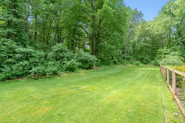 9157 Highland View Drive, Oshtemo Twp, MI 49009