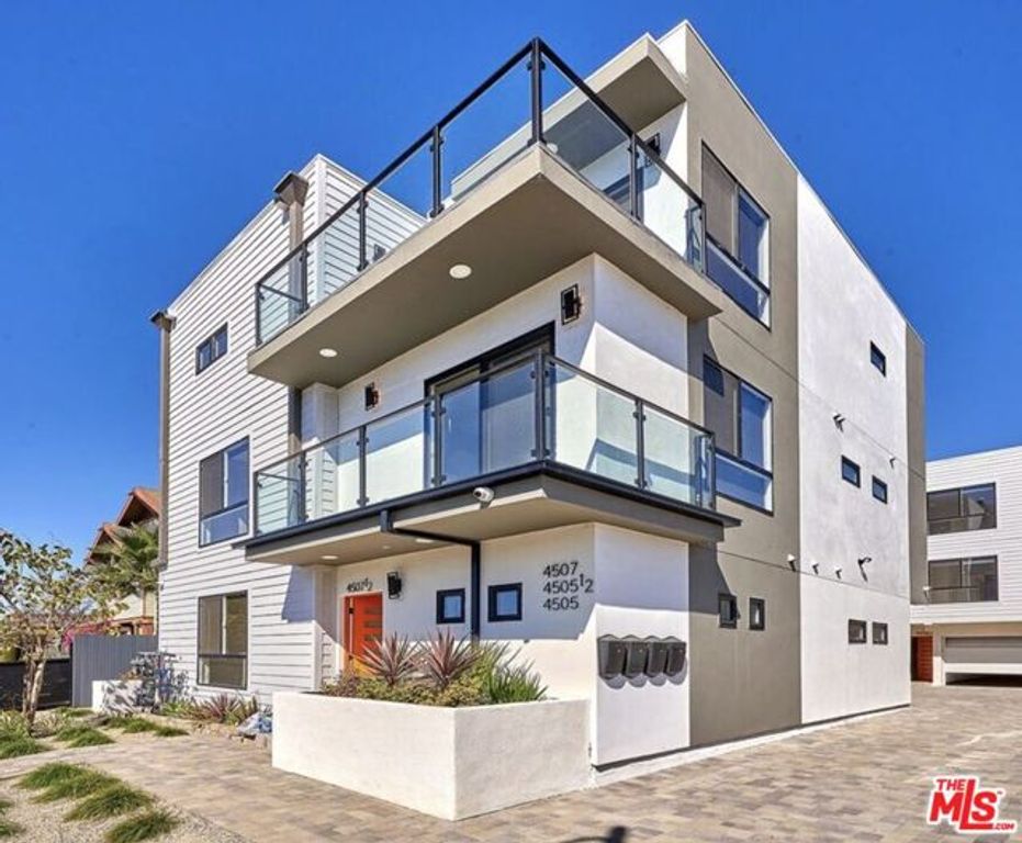 4507 Lomita Street, Los Angeles, CA 90019