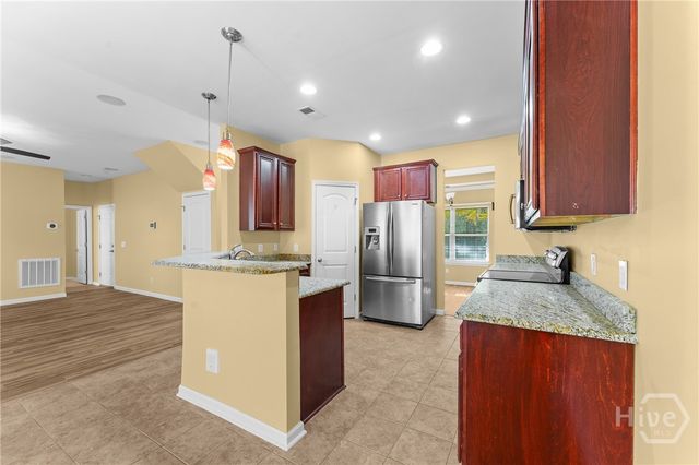 30 Sue Ellen Lane, Richmond Hill, GA 31324