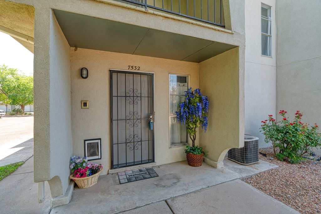 7532 Prairie Road NE, Albuquerque, NM 87109