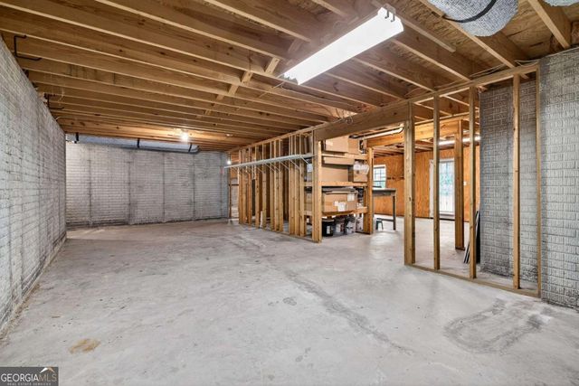 185 Lowell Drive, Sharpsburg, GA 30277