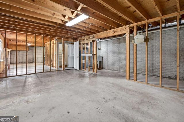 185 Lowell Drive, Sharpsburg, GA 30277