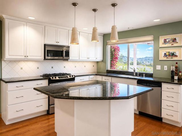 17354 Saint Andrews, Poway, CA 92064