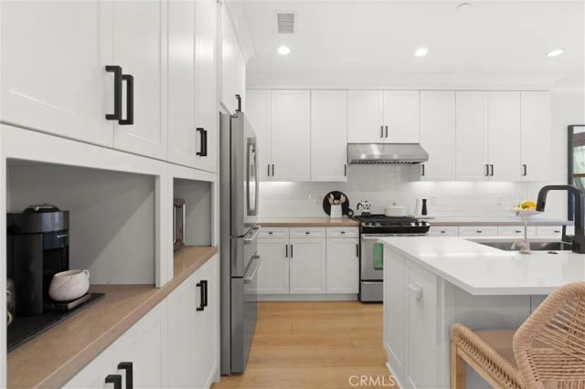 112 Gemstone, Irvine, CA 92620