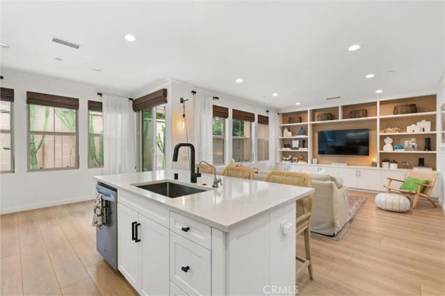 112 Gemstone, Irvine, CA 92620