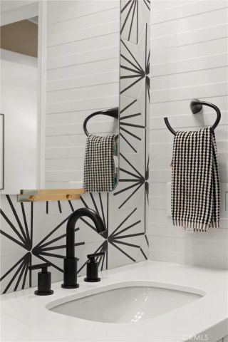 112 Gemstone, Irvine, CA 92620