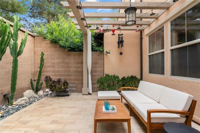 112 Gemstone, Irvine, CA 92620