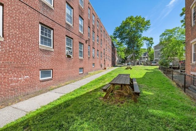 19 Englewood Ave 2, Brookline, MA 02445