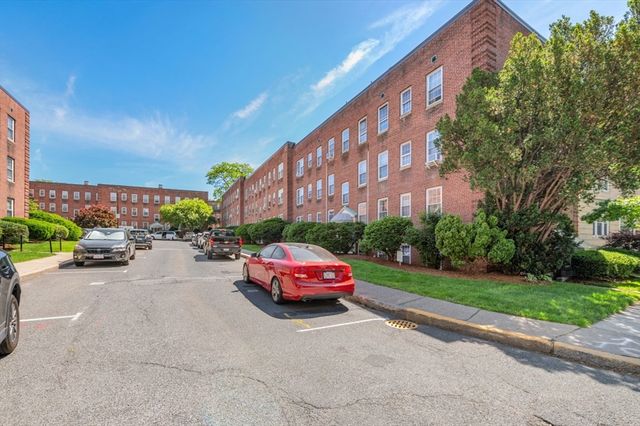 19 Englewood Ave 2, Brookline, MA 02445