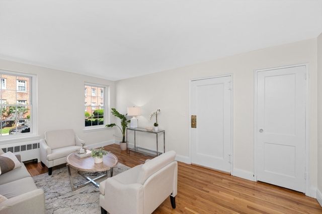19 Englewood Ave 2, Brookline, MA 02445