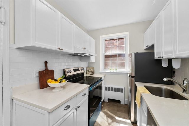 19 Englewood Ave 2, Brookline, MA 02445