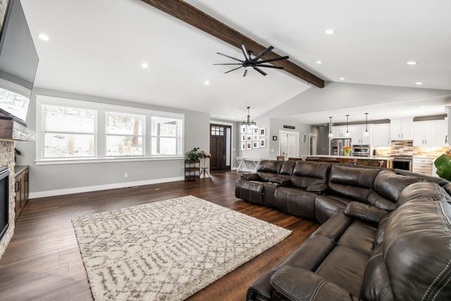 9536 Kestrel Road, Klamath Falls, OR 97601