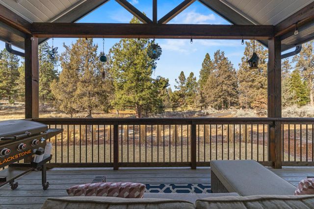 9536 Kestrel Road, Klamath Falls, OR 97601