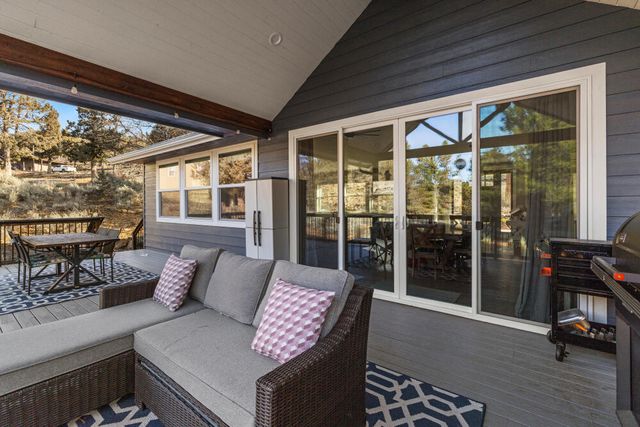 9536 Kestrel Road, Klamath Falls, OR 97601