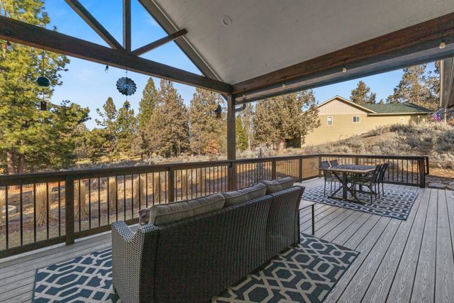 9536 Kestrel Road, Klamath Falls, OR 97601