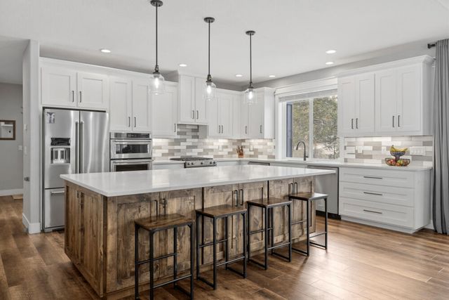 9536 Kestrel Road, Klamath Falls, OR 97601