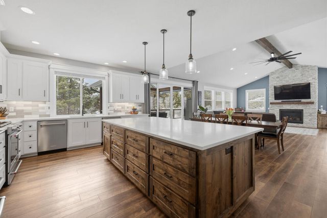 9536 Kestrel Road, Klamath Falls, OR 97601