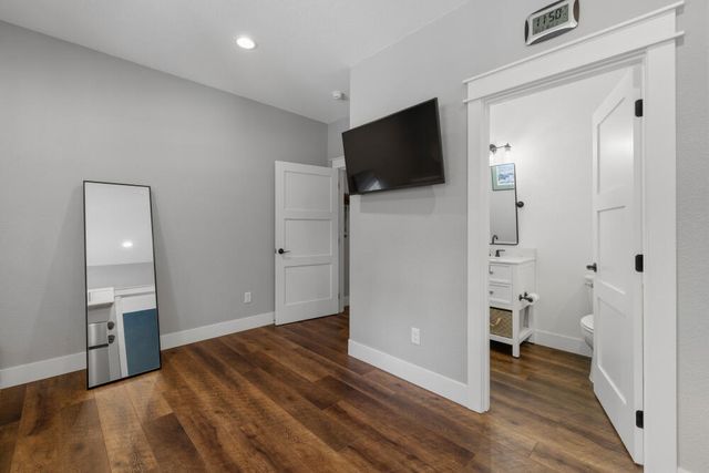 9536 Kestrel Road, Klamath Falls, OR 97601