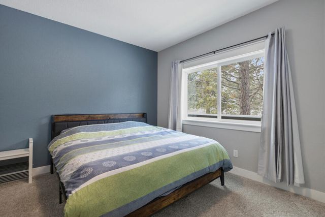 9536 Kestrel Road, Klamath Falls, OR 97601