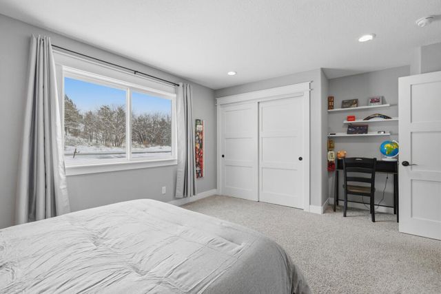 9536 Kestrel Road, Klamath Falls, OR 97601