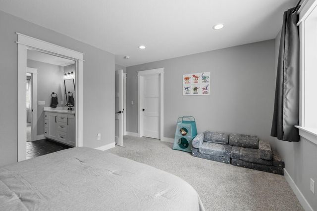 9536 Kestrel Road, Klamath Falls, OR 97601