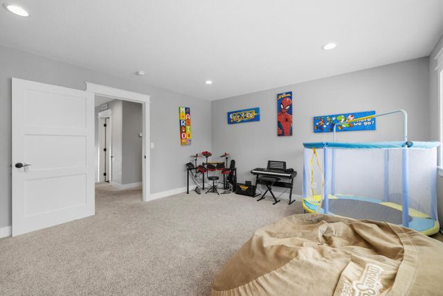 9536 Kestrel Road, Klamath Falls, OR 97601