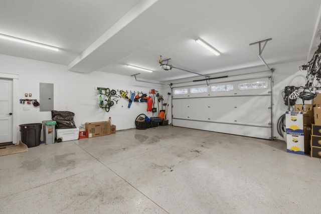 9536 Kestrel Road, Klamath Falls, OR 97601