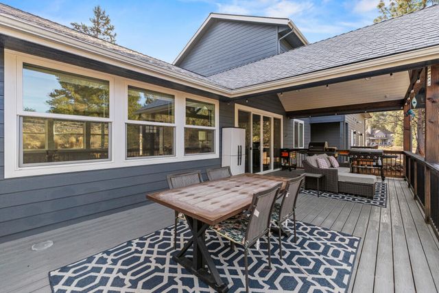 9536 Kestrel Road, Klamath Falls, OR 97601