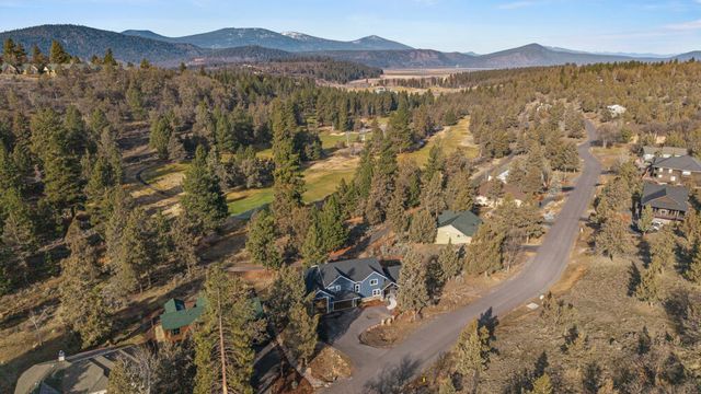 9536 Kestrel Road, Klamath Falls, OR 97601