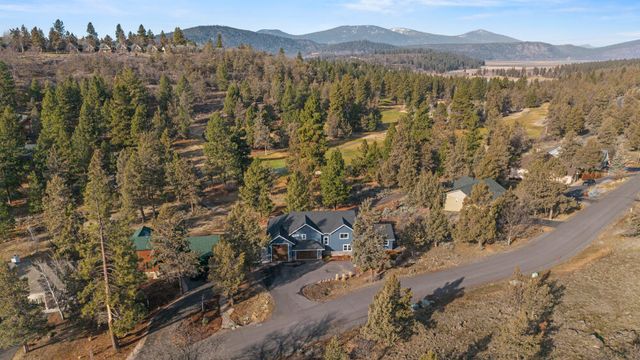 9536 Kestrel Road, Klamath Falls, OR 97601