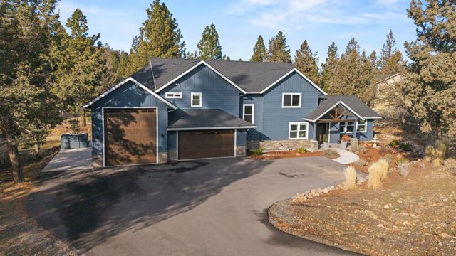 9536 Kestrel Road, Klamath Falls, OR 97601