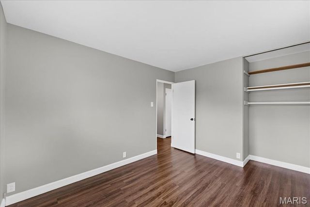 10412 Hallwood Drive, St Louis, MO 63136