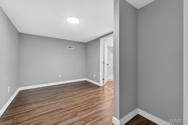 10412 Hallwood Drive, St Louis, MO 63136