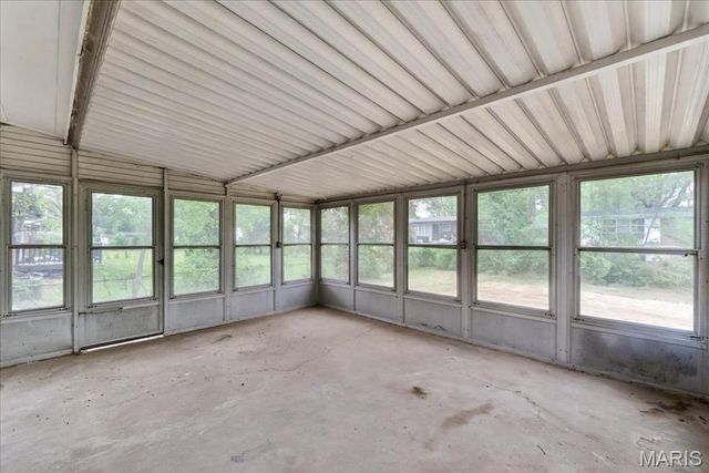 10412 Hallwood Drive, St Louis, MO 63136