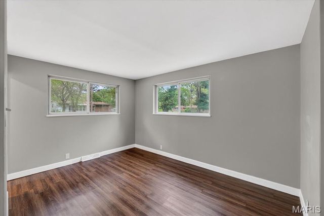 10412 Hallwood Drive, St Louis, MO 63136