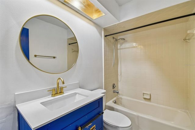 13635 BERKSHIRE COURT, Grand Island, FL 32735