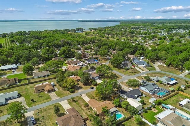 13635 BERKSHIRE COURT, Grand Island, FL 32735