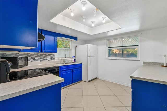 13635 BERKSHIRE COURT, Grand Island, FL 32735