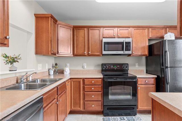 3848 Hickswood Creek Drive, High Point, NC 27265