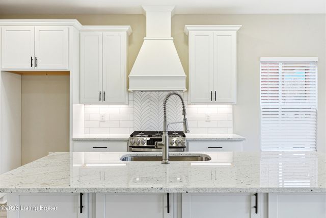 1216 Larue Ave, Louisville, KY 40213