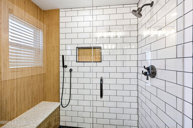 1216 Larue Ave, Louisville, KY 40213