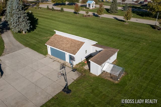 7330 Kalamazoo Avenue SE, Caledonia, MI 49316