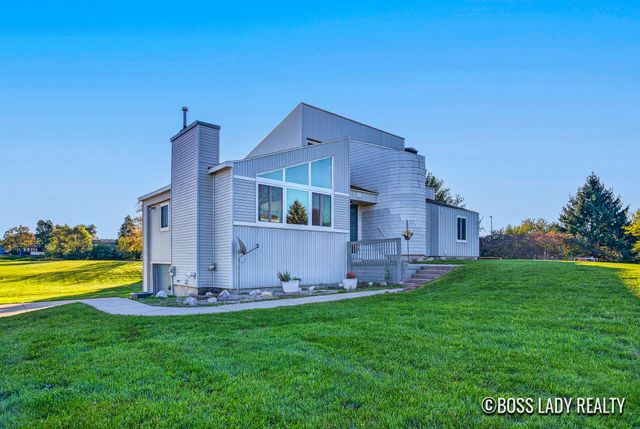 7330 Kalamazoo Avenue SE, Caledonia, MI 49316