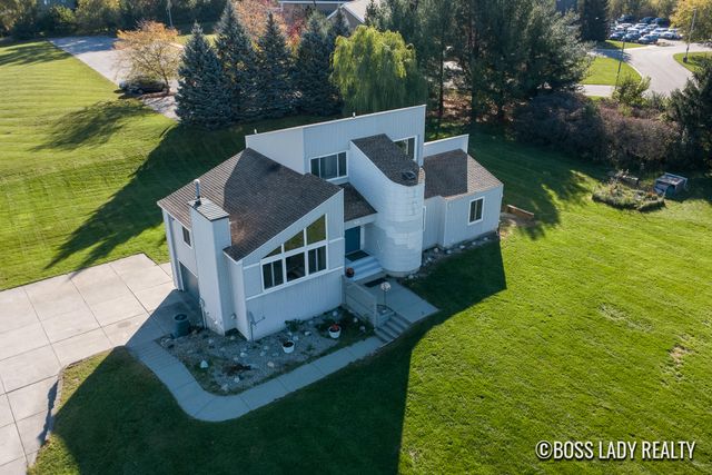 7330 Kalamazoo Avenue SE, Caledonia, MI 49316