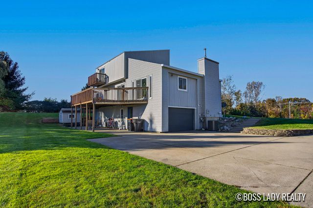 7330 Kalamazoo Avenue SE, Caledonia, MI 49316
