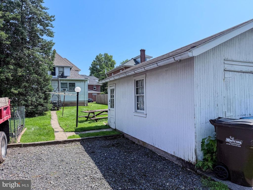 312 DELAWARE AVE, Lansdale, PA 19446
