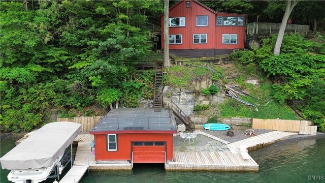 18 Fire Lane 4, Niles, NY 13080