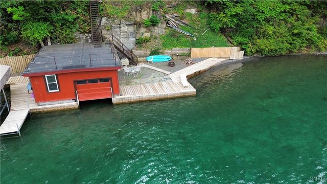 18 Fire Lane 4, Niles, NY 13080