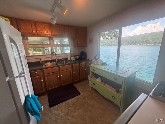 18 Fire Lane 4, Niles, NY 13080