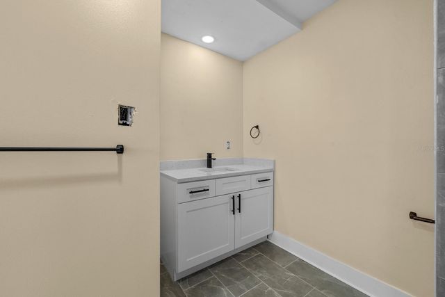 10707 N ROME AVENUE, Tampa, FL 33612